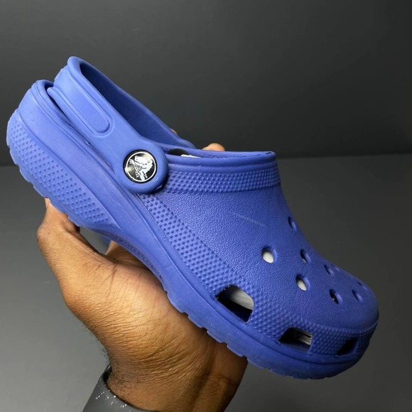 CROCS Shoes - Classic Crocs Women Size 6